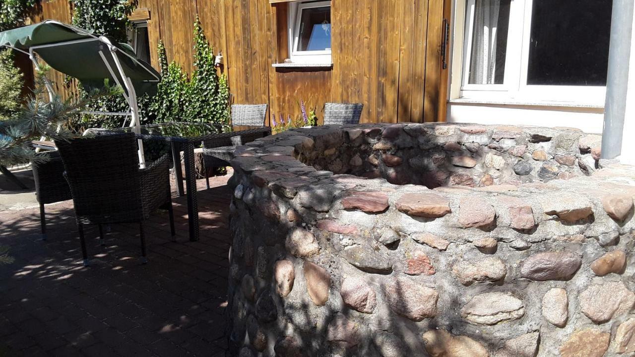 Gaestezimmer Sommer Locktow Exterior foto